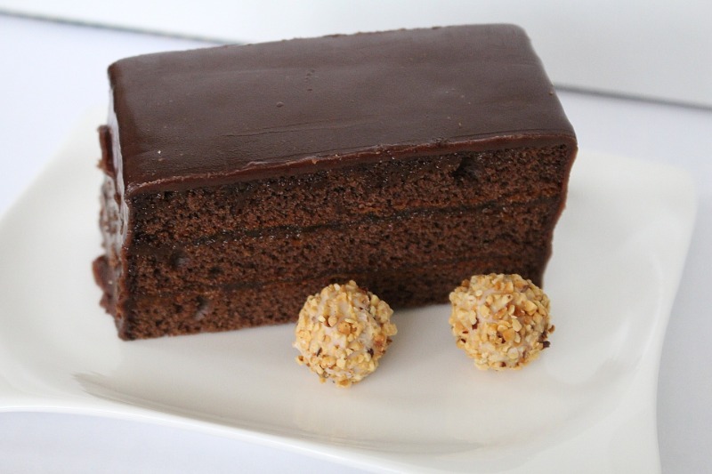 Шоколадный бисквит на кипятке - пошаговый рецепт с фото