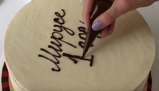 Как сделать надписть на торте шоколадом